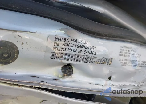 2021 Chrysler 300 Touring из США, поврежденный, VIN 2C3CCAAG4MH541497